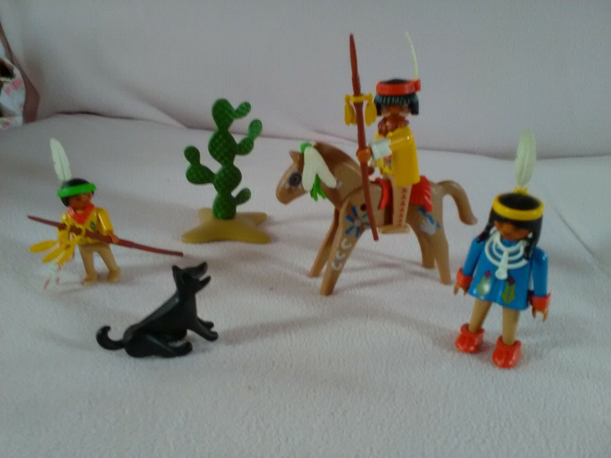 Vintage Playmobil set 3396 Indian Family COMPLETE in Horse