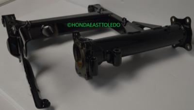 HONDA OEM REAR SWINGARM 2014-2024 TRX420 500 520 52100-HR3-A20