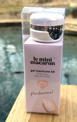 Le Mini Macaron Gel Manicure Kit Pearlescence! NEW! Incl. LED Lamp