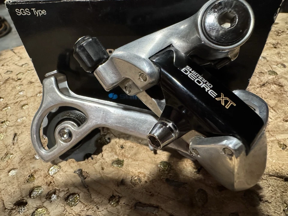 Vintage NOS Shimano Deore XT Rear Derailleur RD-M732-Long Cage - Image 2 of 4