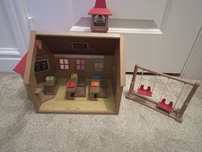 Sylvanian families Vintage School With Furniture And Swing