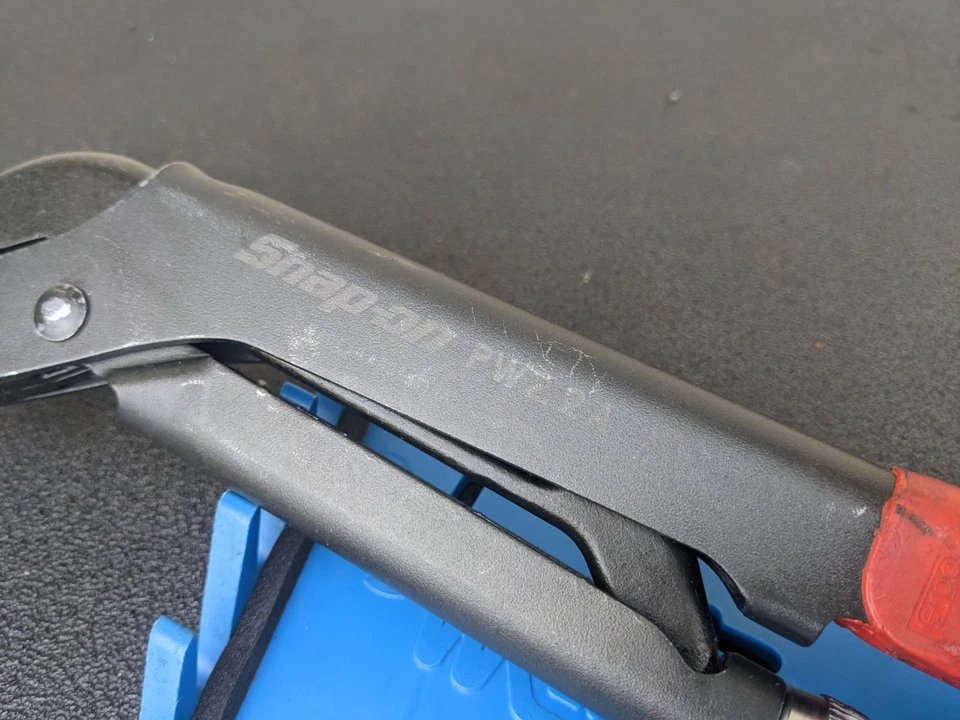 #bm252 Snap On Tools PWZ2A 17" Red Black Soft Grip Handle Pliers Wrench - Image 2 of 4