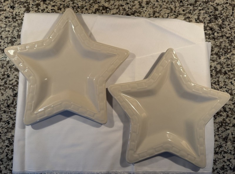 Longaberger Woven Traditions Star Ivory Plate Set of 2, New In Box