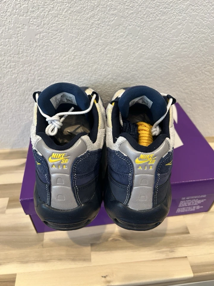 Size 11 - Eric Koston x Nike SB Air Max 95 ‘Obsidian Speed Yellow’ HQ8492-400 - Image 4 of 4