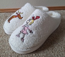 NWOT AERIE American Eagle The Grinch Cindy Lou Who Holiday Scuff Slippers Sz 9