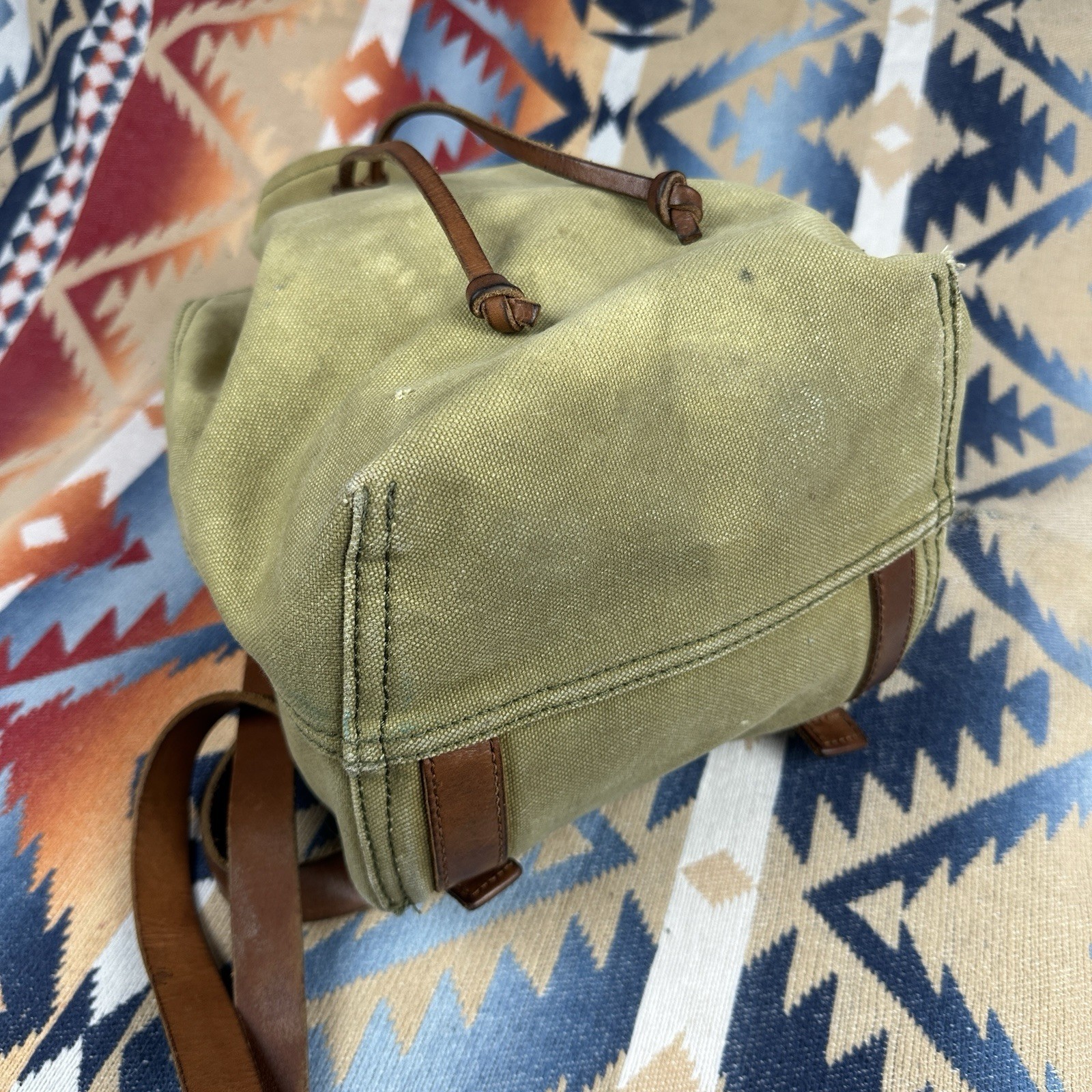 Madewell Somerset Drawstring Backpack Leather Oli… - image 7