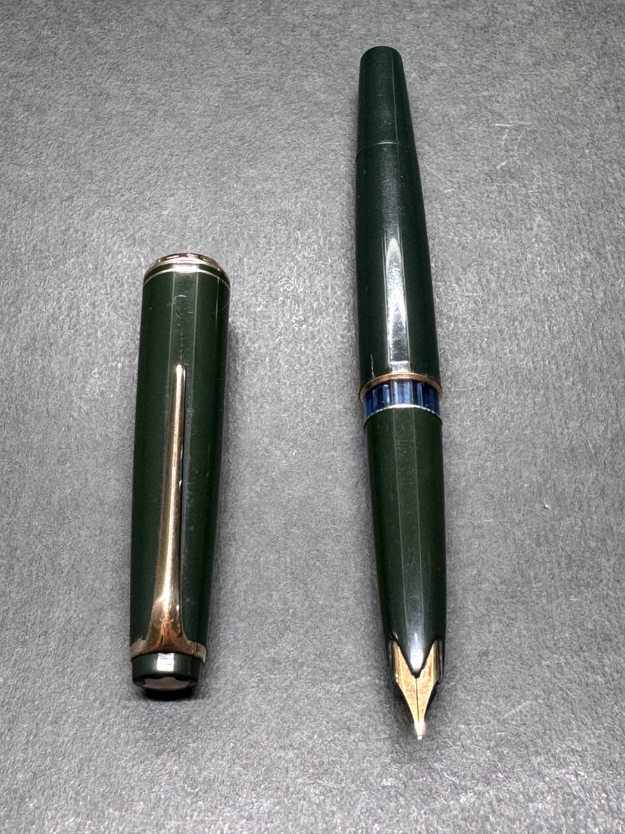 MONTBLANC No.22 Green-Moss GT Vintage Piston-filler Fountain Pen