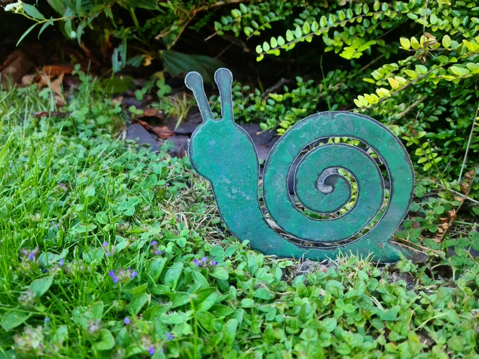 Rusty Metal snail Garden Ornament Sculpture - Recycled Metal Animals - Image 2 of 4