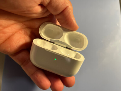 Apple Airpods Pro Ladetasche - Ladecase von Cyoo, Laden im Case oder mit Kabel