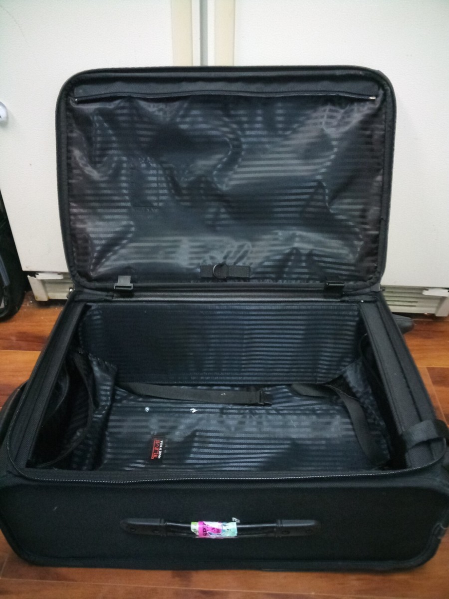 Tumi USA Black Ballistic Nylon 22 Tumi USA Black Ballistic Nylon 22