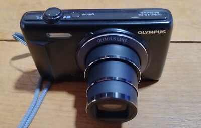 Appareil photo numérique vintage : rare et bel OLYMPUS D-750, 16Mp - Japon 2012