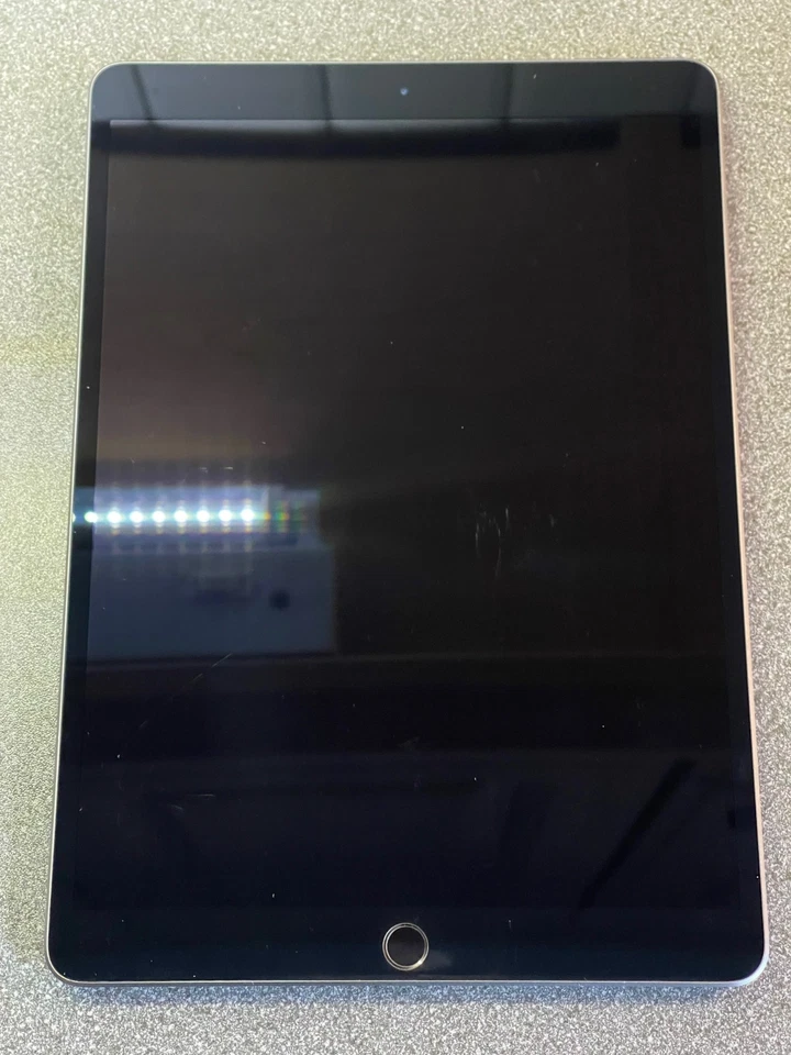 Apple iPad Air (3. Generation) 64GB, WLAN, 26,67 cm (10,5 Zoll) - Space Grau - Bild 4 von 4