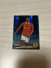 2022-23 Topps Stadium Chrome Kobbie Mainoo Manchester United Aqua Prism RC