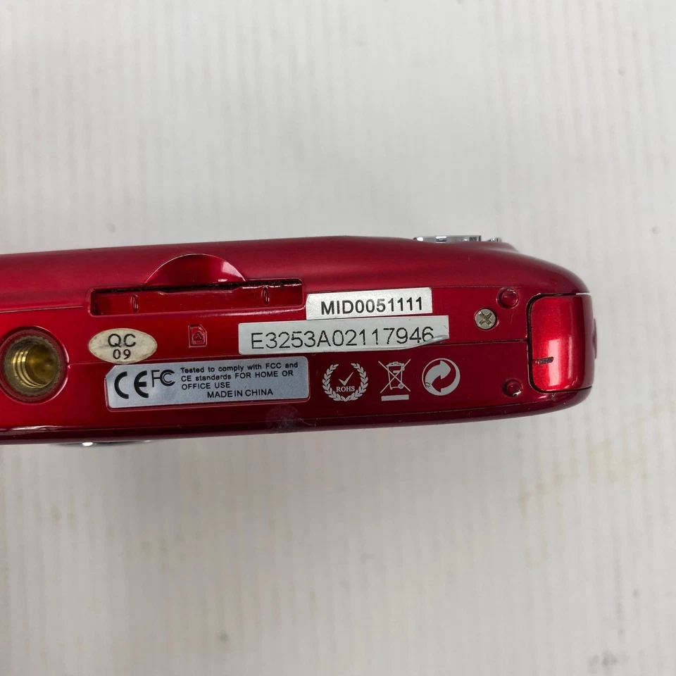 Vivitar Digital Camera Vivicam 7024 7.1MP Red Tested - Image 4 of 4