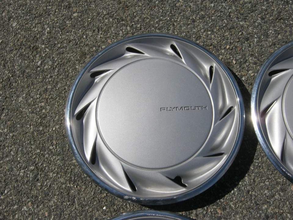 Tapacubos originales Plymouth Voyager Minivan Acclaim 14 pulgadas cubiertas de rueda Foto 3 de 4