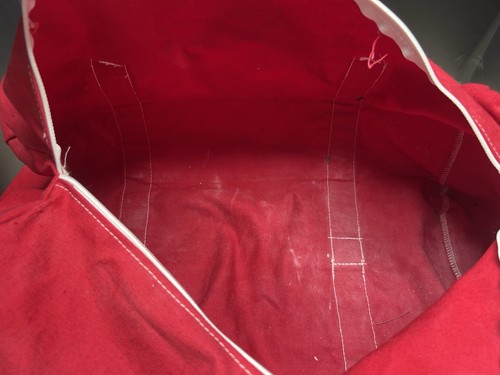 Vintage 90er rot Marlboro 20" Seesack mit doppelten Henkeln weiße Riemen & Taschen - Bild 11 von 11