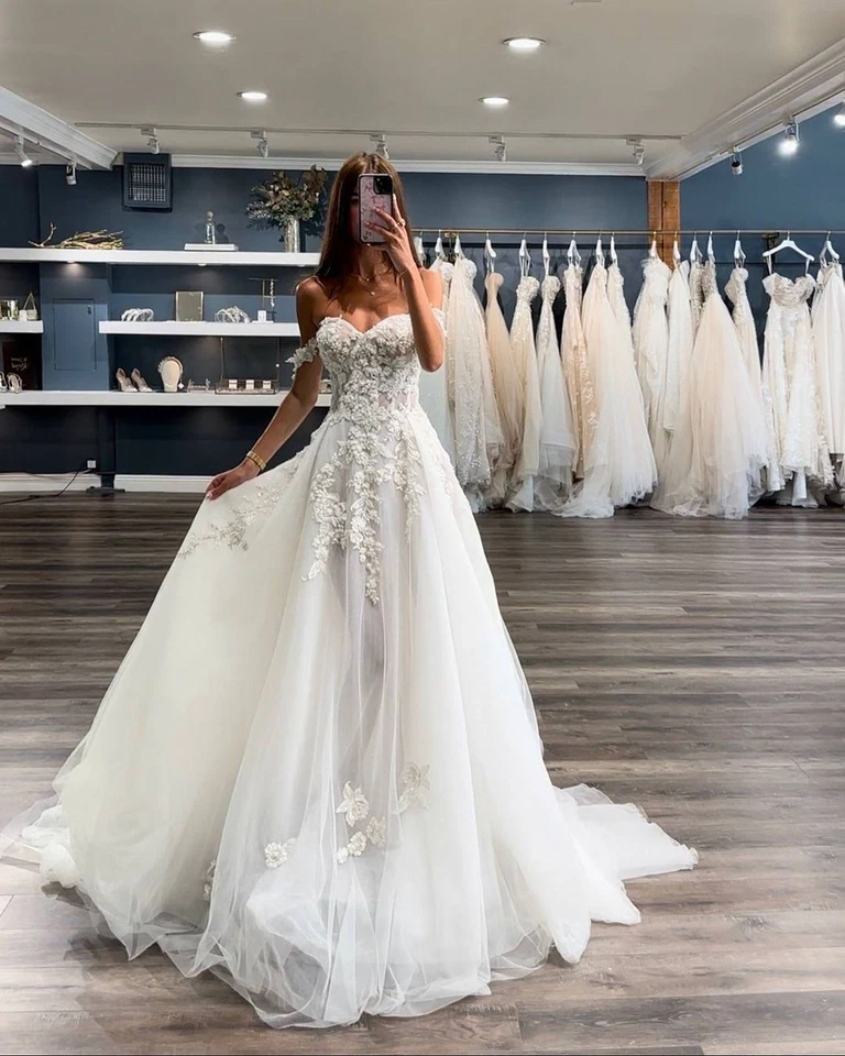 Boho Wedding Dresses Off Shoulder Lace Appliques A Line Sweep Train Bridal Gowns - Image 2 of 4