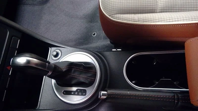 Consola central piso delantero sin reposabrazos negro hatchback 15-19 BEETLE 86334 Foto 3 de 4