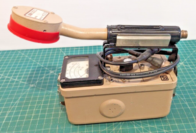 1x CLEAN Ludlum Model 3 Survey Meter 44-9 Tested, Calibrated, and