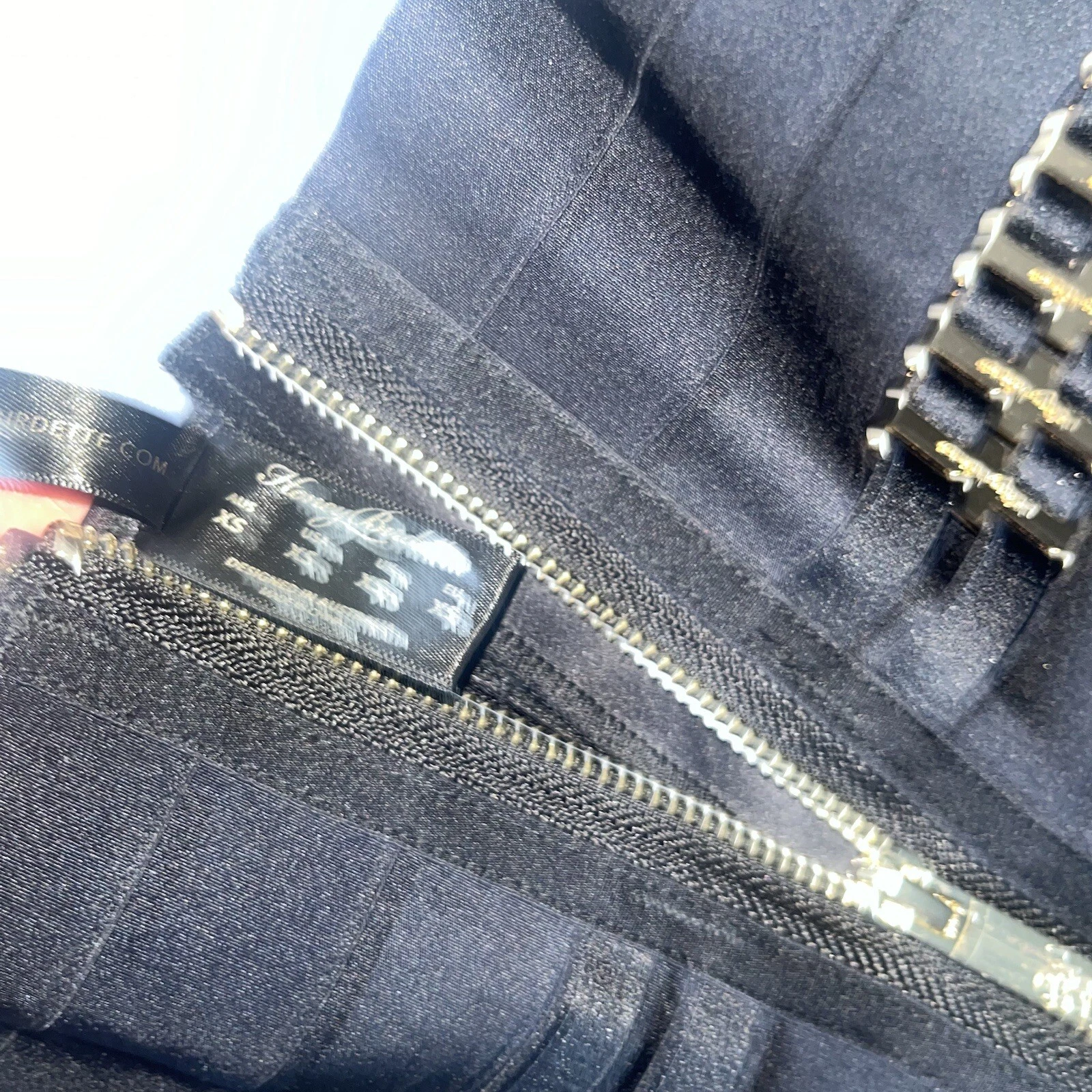 Picture 5 of 6