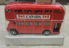 CANADA DOUBLE DECKER BUS, DUTY FREE STORE. (12D)