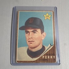 Topps 1962 Gaylord Perry Rookie #199 San Francisco Giants Baseball Card. rookie card picture