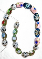 BEAUTIFUL Strand Of 22 Vintage Japanese Foil, Lampwork, Art Glass Beads