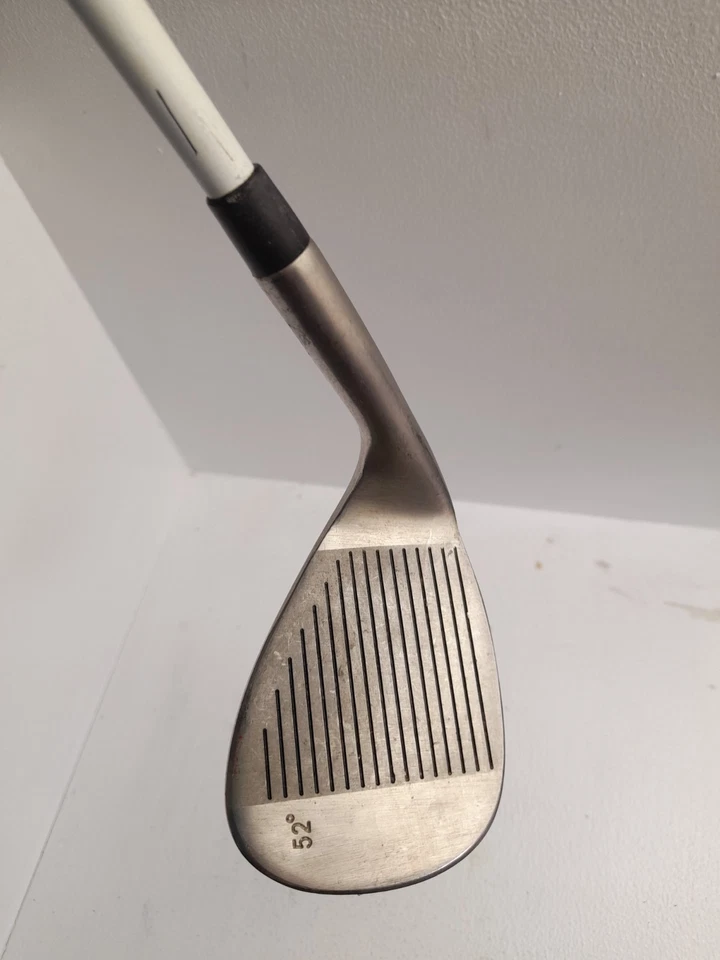 Ladies Spalding 52 Degree Gap wedge With Graphite Shaft - Image 4 of 4