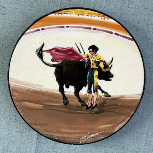 Plaque de chasseur de taureau en céramique Matador 8,5 pouces vintage peinte à la main Espagne signée - Photo 1 sur 13