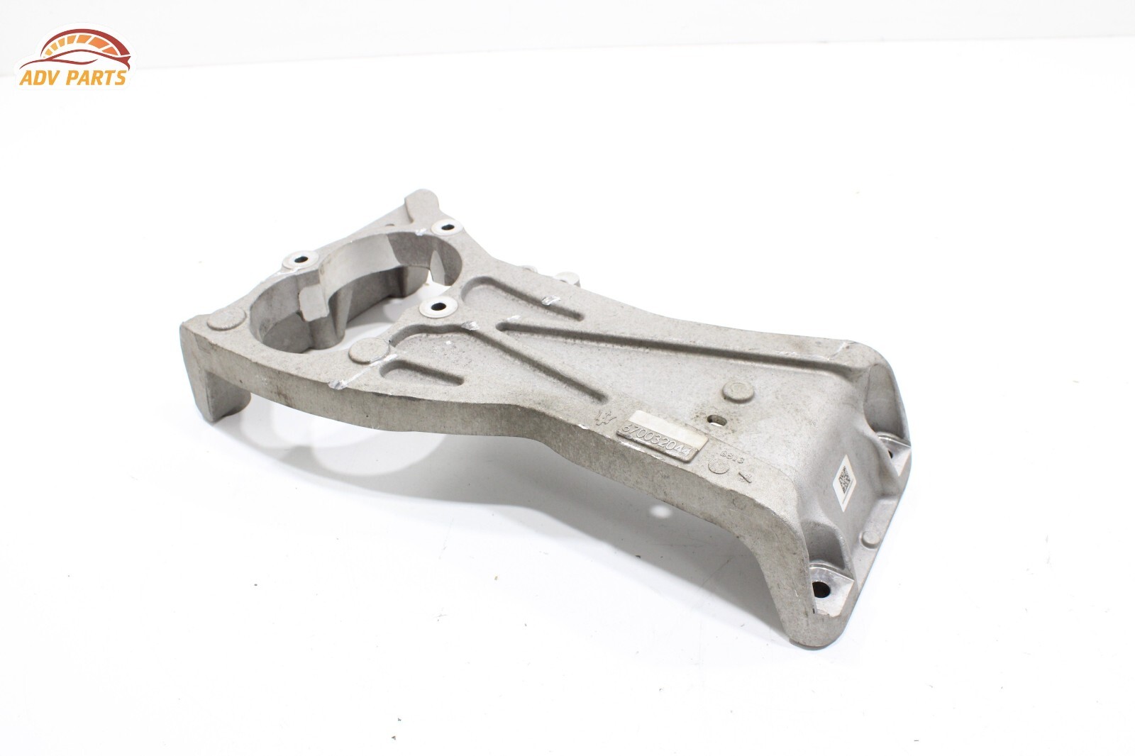 2017 - 2020 MASERATI LEVANTE TRANSMISSION GEARBOX MOUNT BRACKET OEM