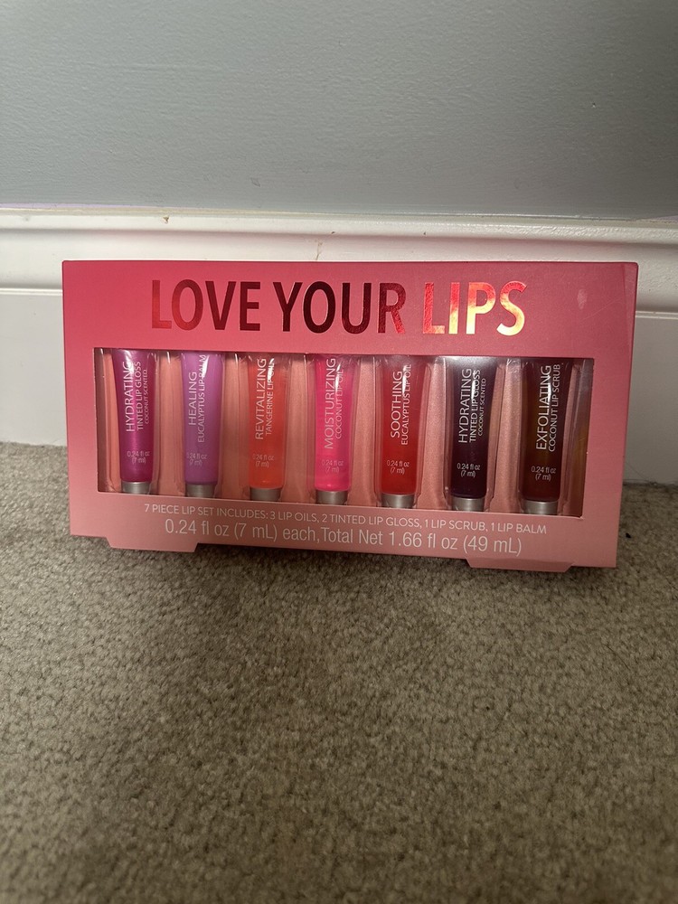 Love Your Lips 7 piece lip set