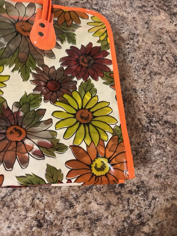 Vintage 1960s / 1970s Orange Floral Vinyl Plastic Waterproof Shopping Tote Bag - Image 4 of 4