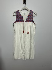 NWT Old Navy Dress Women’s M White Linen Blend Embroidered Shift Tasseled