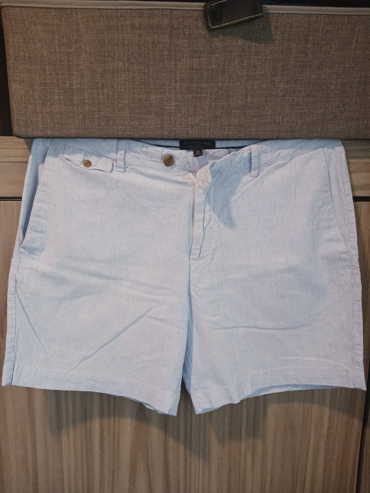 Banana Republic Shorts Mens Blue Size 35 Chino Shorts Linen Blend Adult