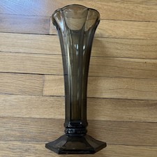 Circa 1930. Grand vase Signé Val Saint Lambert Belgique verre moulé art deco