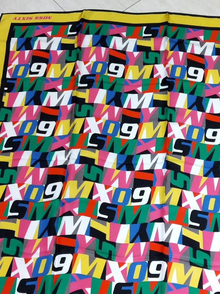 Bufanda Vintage Miss Sixty Amarillo Negro M. Color Poli Seda 34" Foto 4 de 4