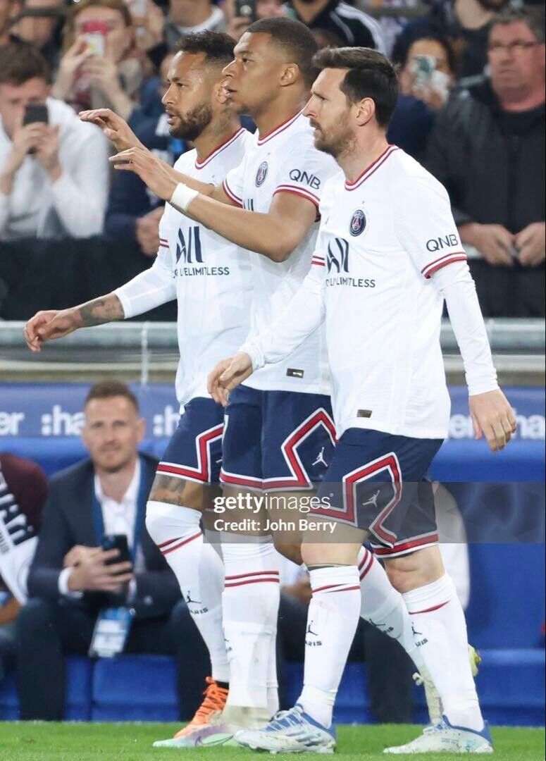 Neymar Jr 10 PSG 21/22 4th CL Edition Jersey L New With Tags Neymar Jr 10 PSG 21/22 4th CL Edition Jersey L New With Tags