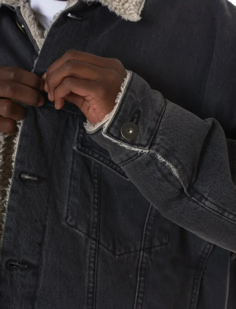 Yeezy - Sherpa Lined Jean Jacket Season 5 Classic Sherpa Yeezy - Sherpa Lined Jean Jacket Season 5 Classic Sherpa