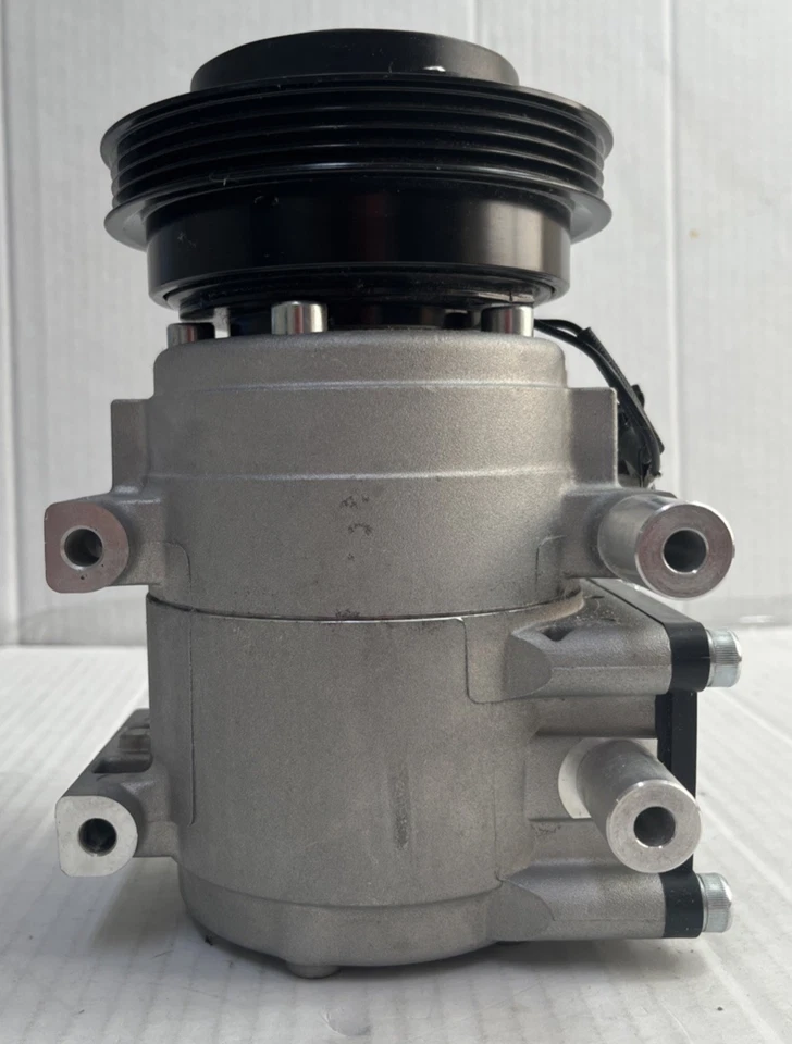 Compresor de aire acondicionado UAC CO 10920C para Hyundai Accent 01-05 Foto 3 de 4
