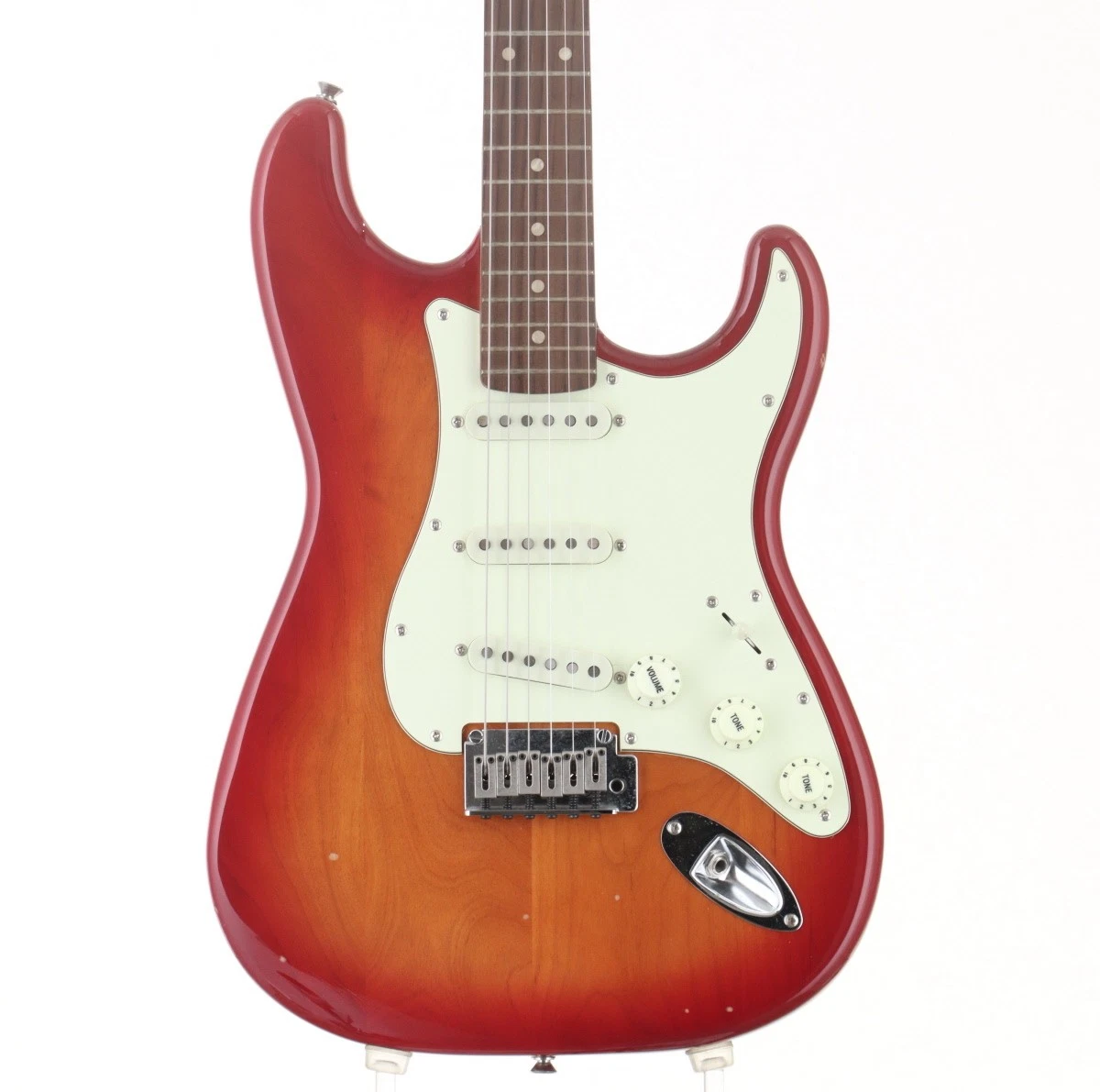 Preços baixos em Fender Squier Stratocaster Japão | eBay