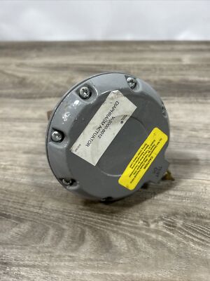  New Johnson Controls VG7441GT+3008E Globe Valve V-3000-8012 Diaphragm Actuator