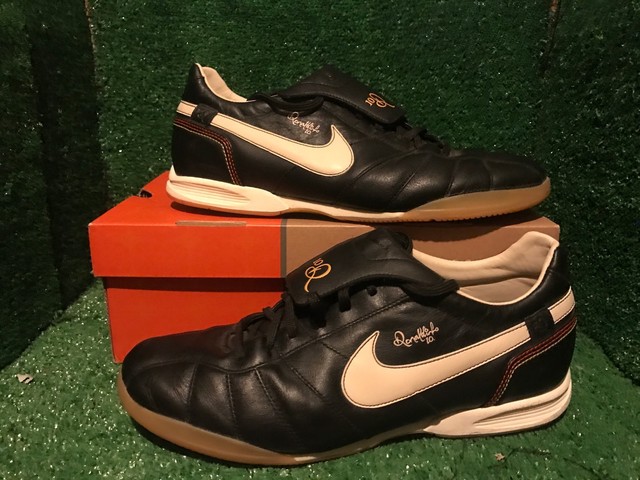 nike ronaldinho turf
