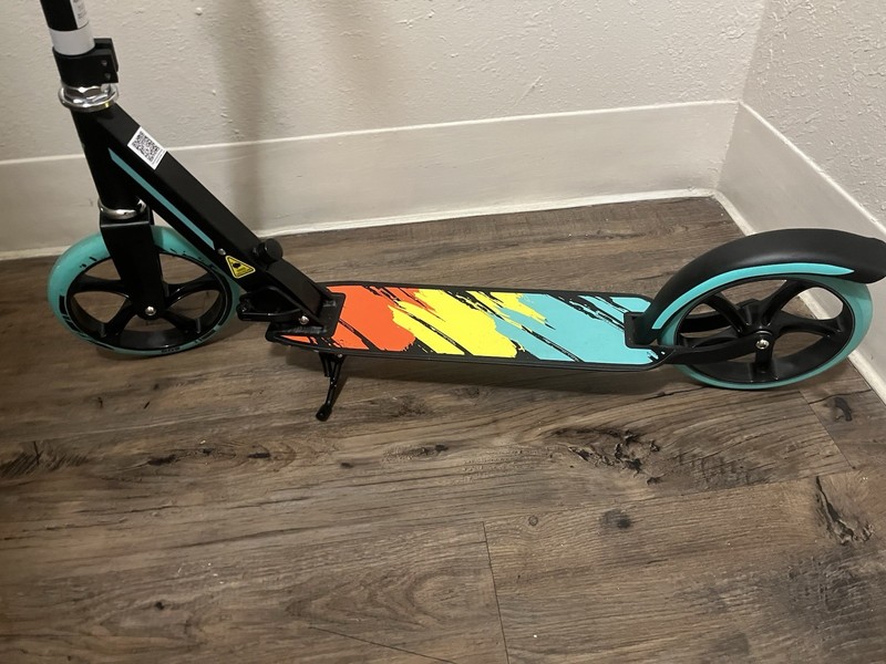 LeeyV Kick Scooter Adjustable Folding Colorful Deck Kickstand