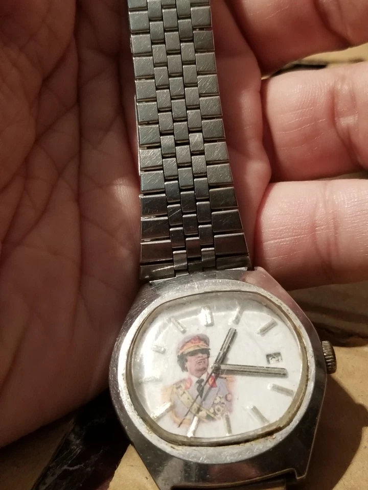 Relógio de pulso muito raro presidente Muammar Gaddafi presidente da República Líbia 1980 - Imagem 4 de 4