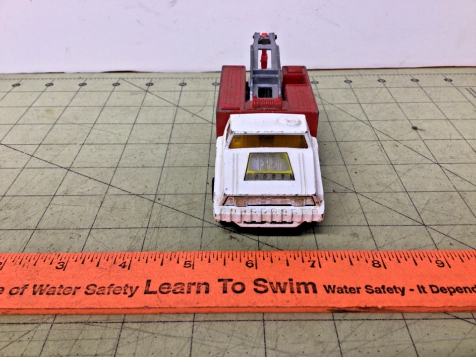 Vintage Matchbox Battle Kings Recovery Vehicle K-14 K-110 tow truck wrecker - Image 3 of 4