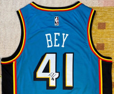 Saddiq Bey Signed Autograph Detroit Pistons NBA Jersey Villanova USA