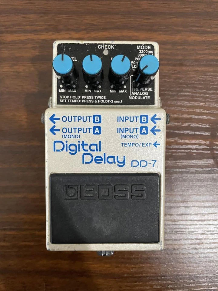Pédale d'effet compacte BOSS DD-7 Digital Delay Roland pour guitare électrique - Photo 1/1