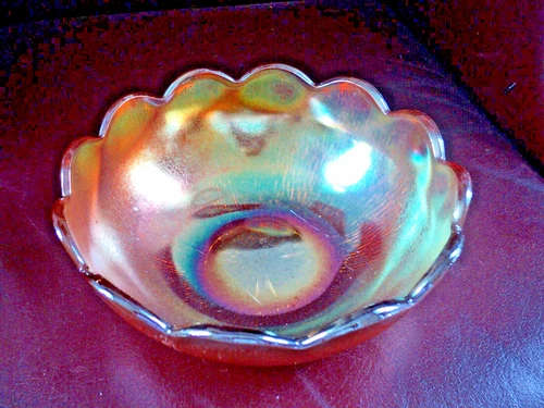 Jeannette Marigold Carnival Glass Serving Berry Bowl Tree Bark Scallop Rim 7.4"