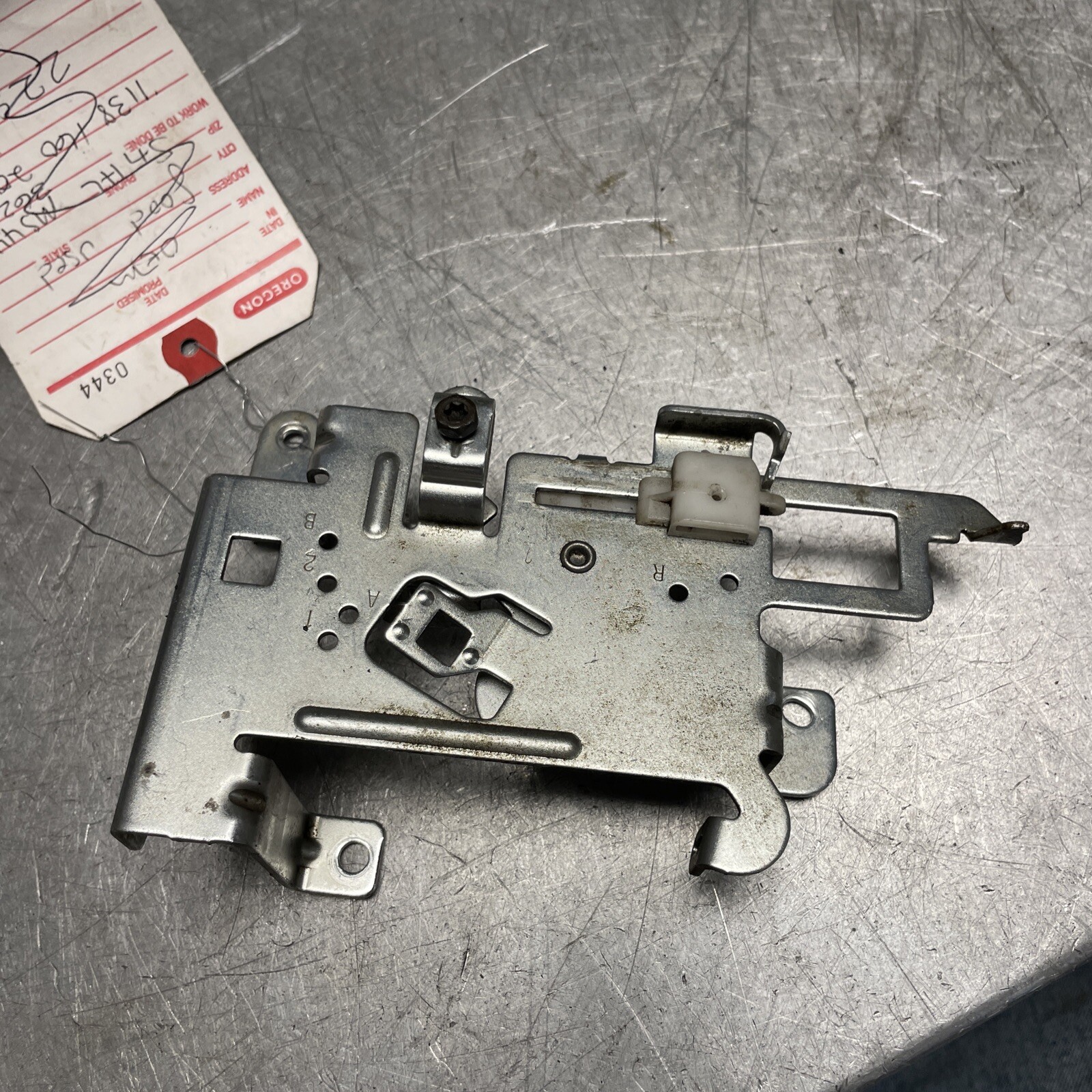 597209 OEM GOOD USED BRIGGS 331877-2371-G5 CONTROL BRACKET 597209 | eBay