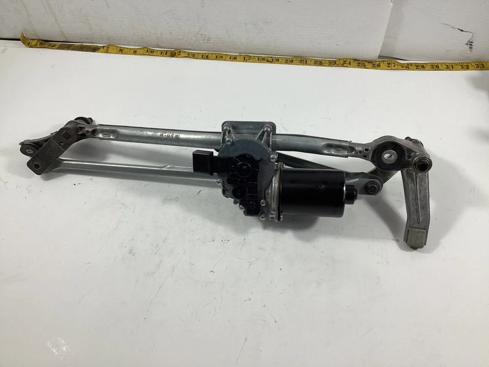 BMW 328I 2007-2013 limpiaparabrisas transmisión acoplamiento con motor OEM. Foto 2 de 4